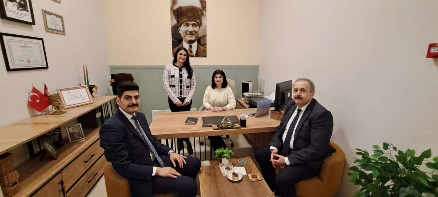 Erdek Kaymakamı Hasan Göç'ün Agâh Eğitim Kurumları ziyareti